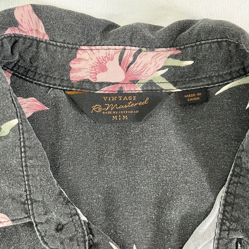 Cotton On Vintage Remastered Faded Black Pink Tropical Floral Hawaiian Shirt, M - Picture 11 of 13